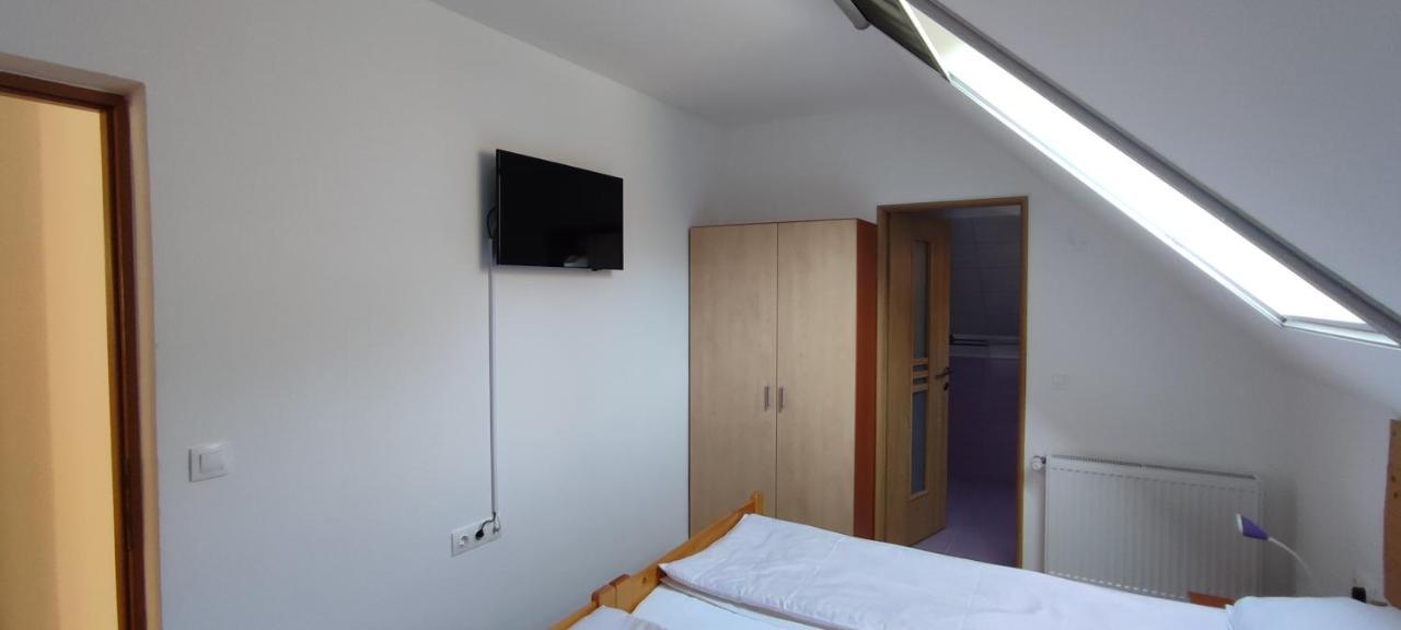 Olt-Part Vendeghaz Hotel Бъйле Тушнад Екстериор снимка