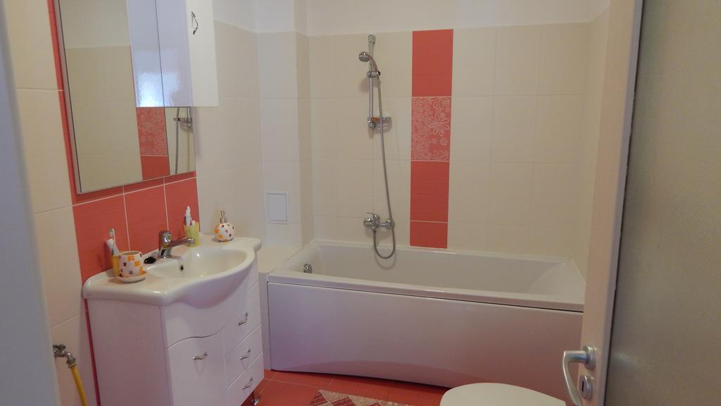 Olt-Part Vendeghaz Hotel Бъйле Тушнад Екстериор снимка